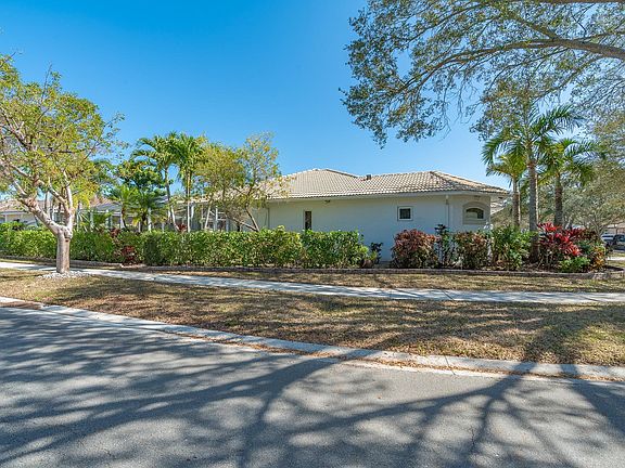 4th image of 8951 NW 34th Street