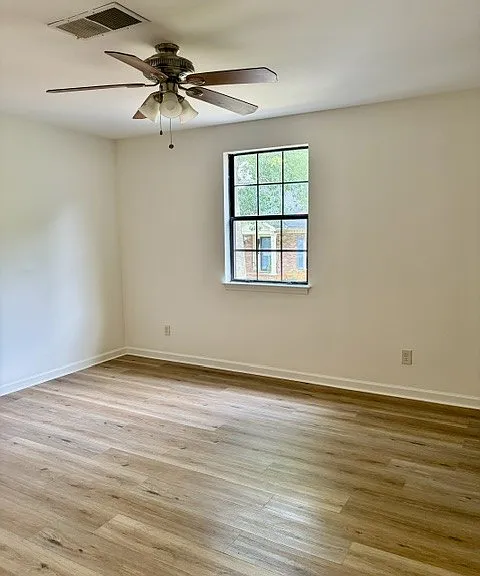 304 Brentwood Point — Photo 8