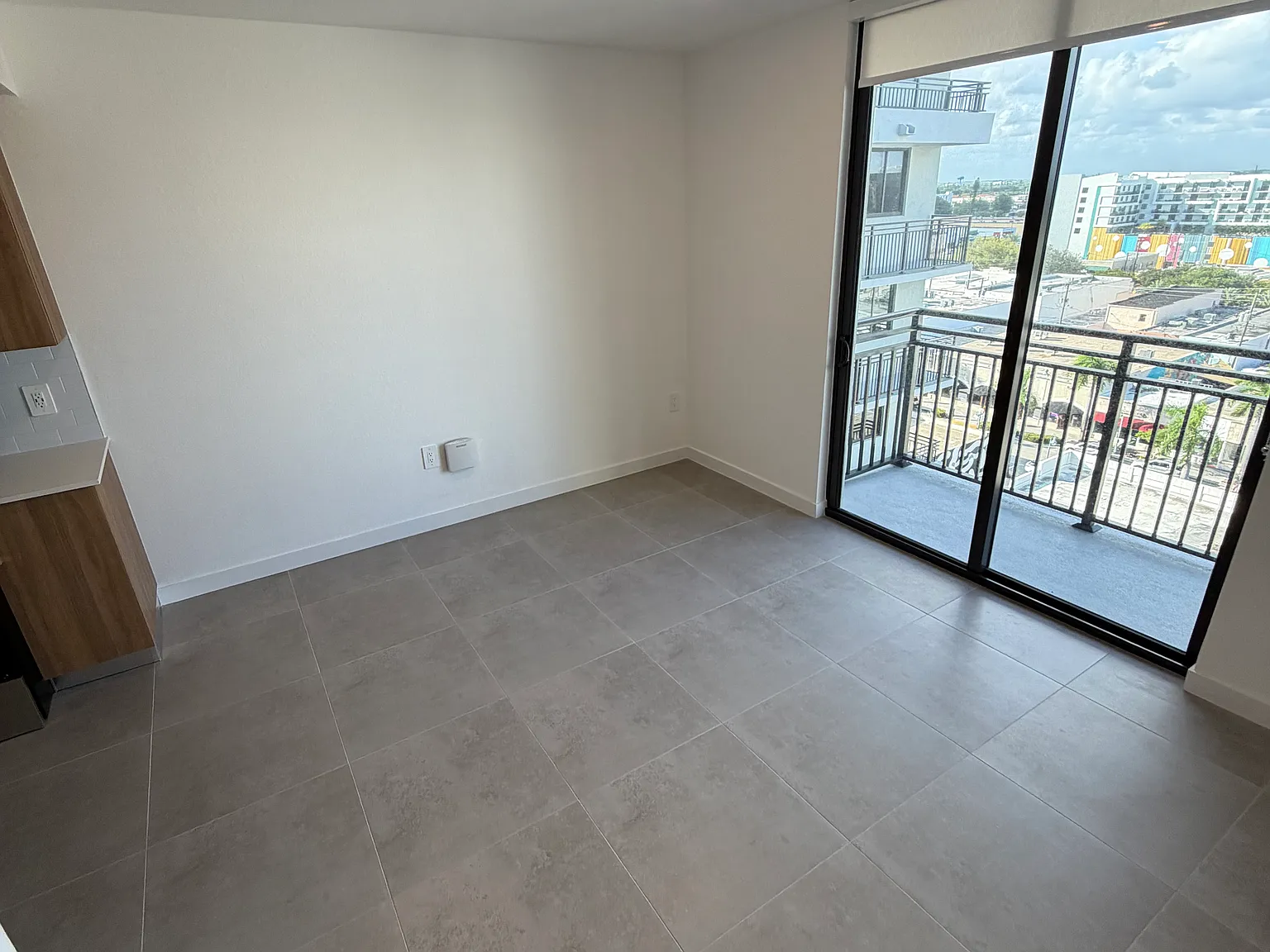 Studio, 475 sqft, $1,800 — Photo 2