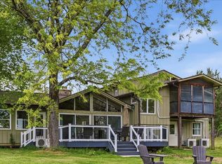 4001 Calmes Neck Ln, Boyce, VA 22620