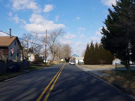 4th image of 91 Castle Heights Ave