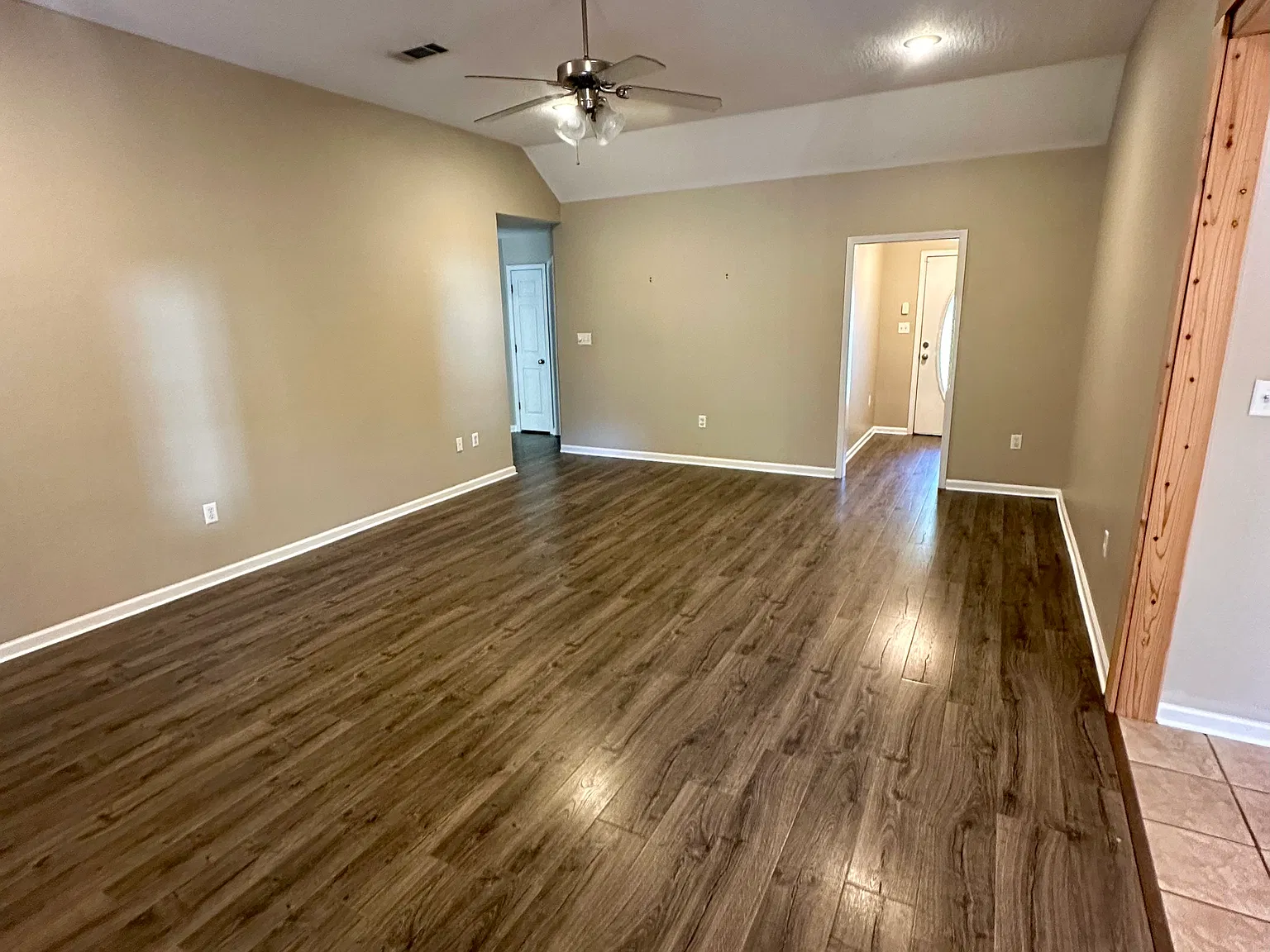 3 bed, 1706 sqft, $2,400 — Photo 3
