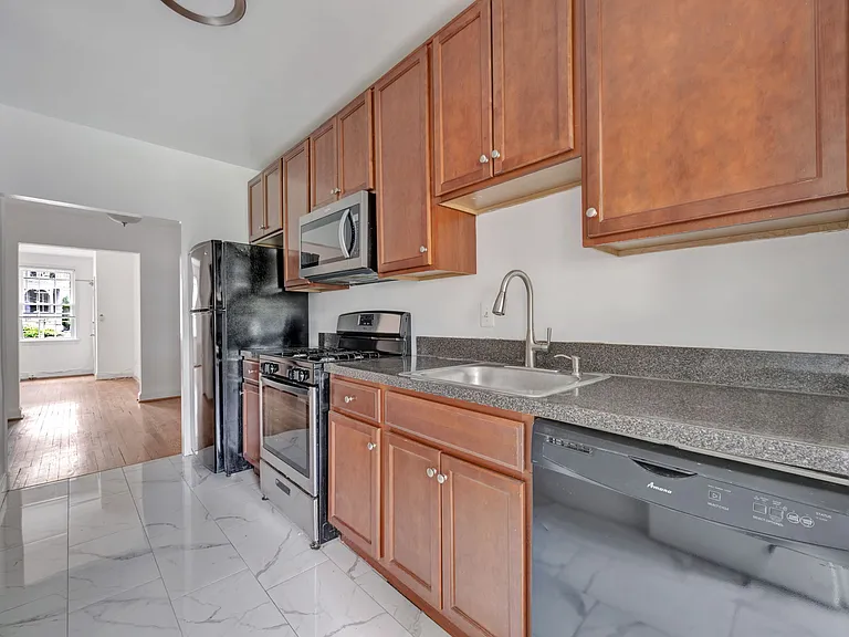 4500 Macarthur Blvd NW #1 — Photo 7