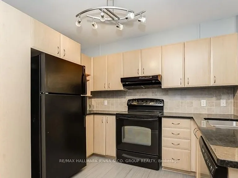 395 Chapman Mills Dr #A — Photo 9