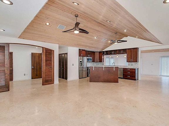 5th image of 1382 Sagbloom St SE