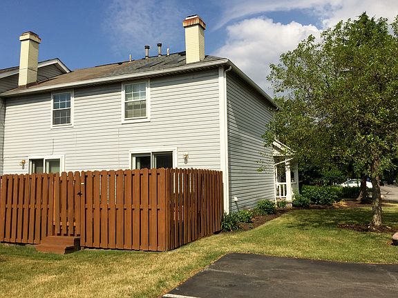 3rd image of 4542 Puritas Park Dr #82