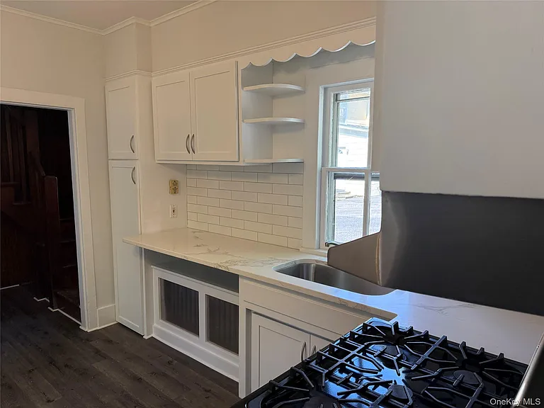 805 Main St — Photo 13