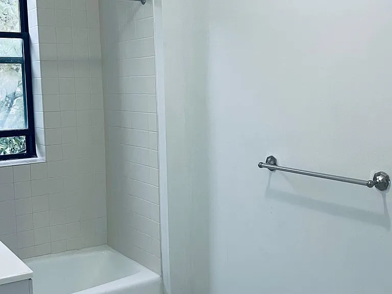 3258 W Flournoy St #2 — Photo 13