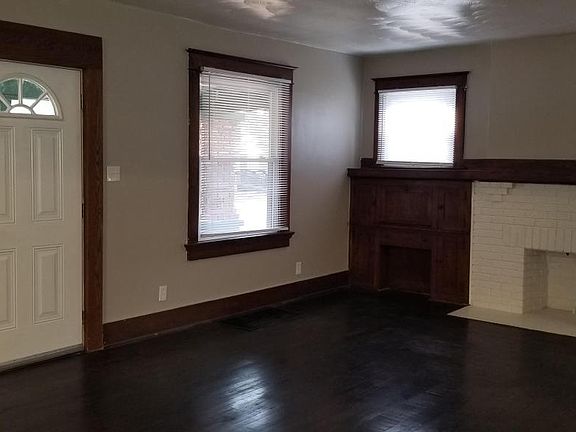 3rd image of 1826 Malvern Ave