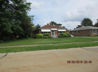 4695 Belfiore Rd, Warrensville Heights, OH 44128