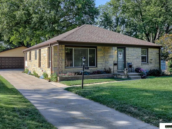 3851 C St, Lincoln, NE 68510