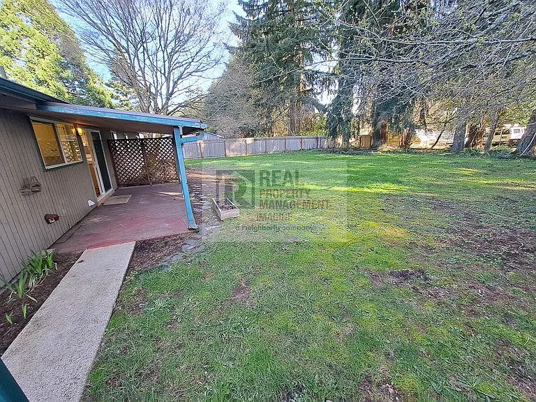 3605 Landau Ave NE — Photo 23