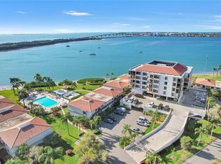 6295 Bahia Del Mar Cir APT 403, Saint Petersburg, FL 33715