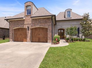 1104 Huval St, Broussard, LA 70518