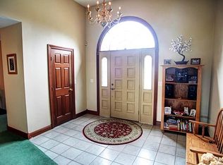 301 Hedgewyck Dr, Findlay, OH 45840