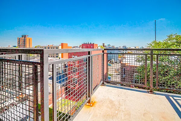 Rented by MySpaceNYC | media 4