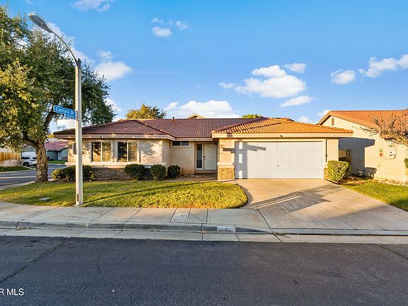 5th image of 125 Gaitano Dr