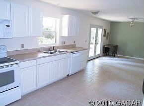 4th image of 4411 NW 32nd Ave