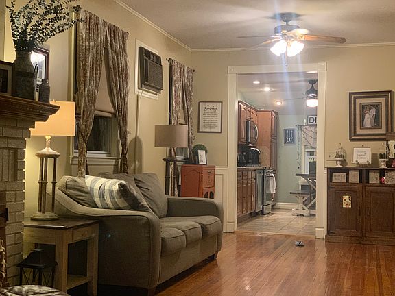 3rd image of 101 Catherine St