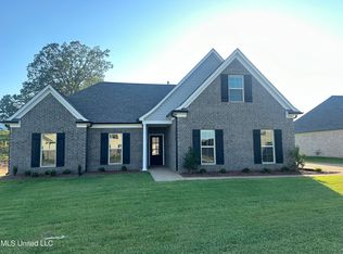 1799 Benton Dr, Hernando, MS 38632