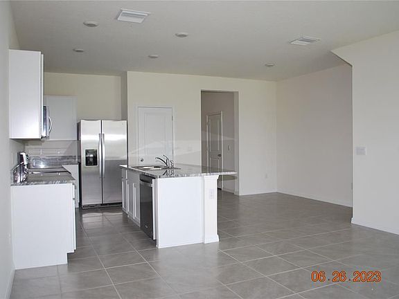 3rd image of 213 Mangrove Shade Cir