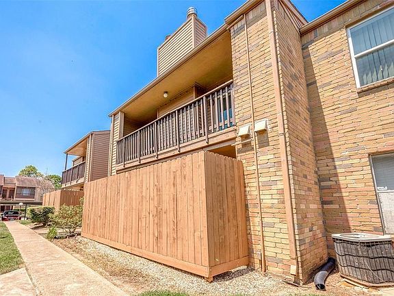 5th image of 10555 Turtlewood Ct Unit 1109