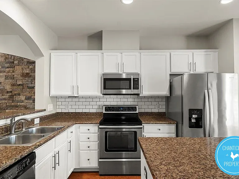 3100 Berkeley Springs Pl #1 — Photo 7
