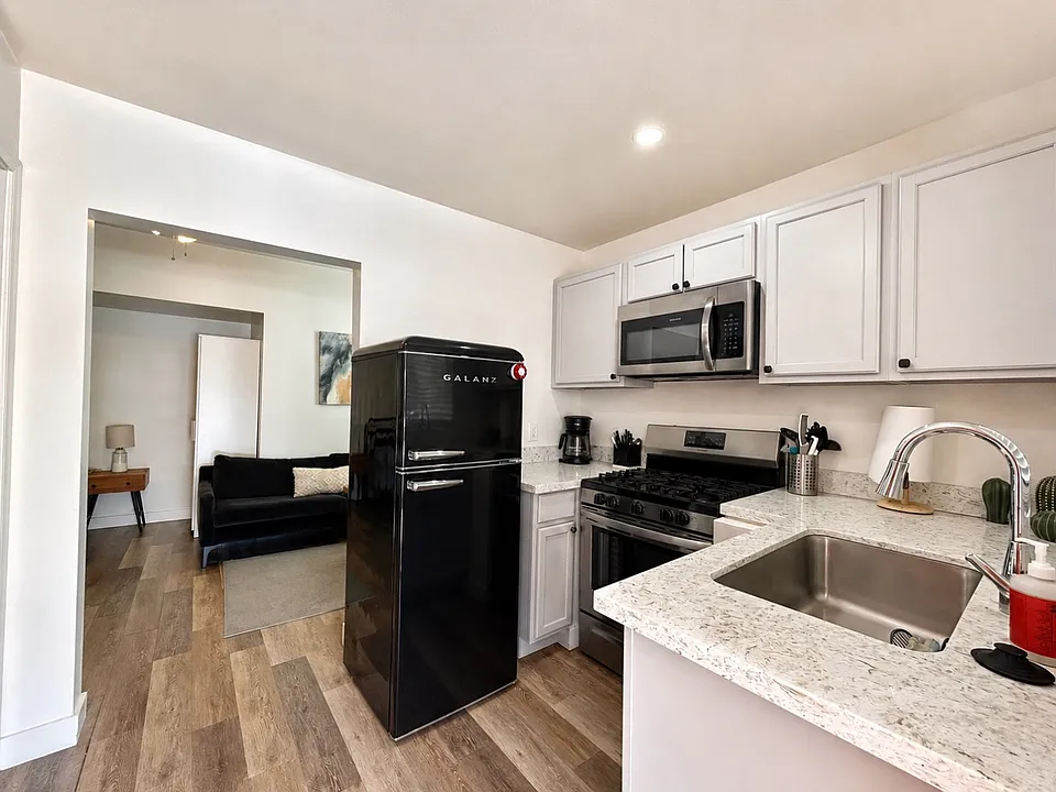 628B N 11th Ave