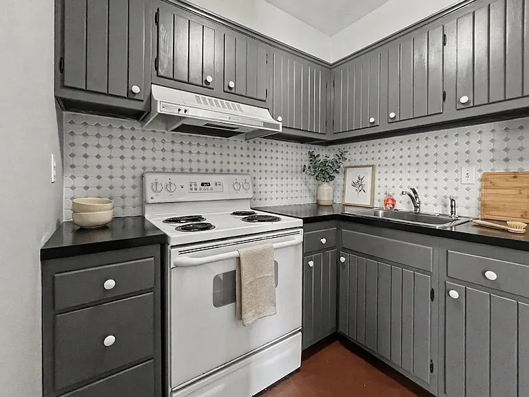 406-408 W Lafayette St — Photo 3