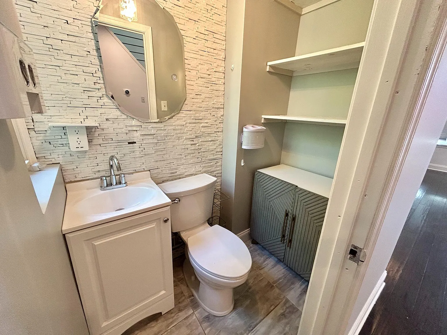 Spacious 3-Bedroom Home with Central Air, In-Unit Laundry and Patio — Photo 4
