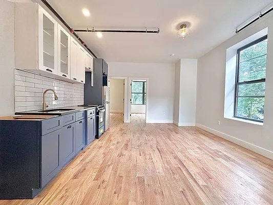 Rented by Doorway NYC, LLC | media 8