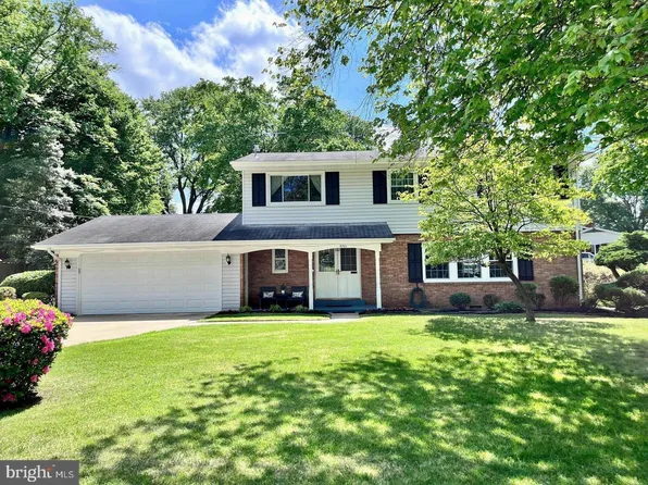 9701 Dale Dr, Upper Marlboro, MD 20772