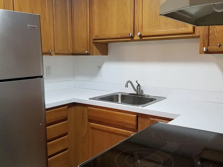 104J Quarry Rd #J — Photo 7