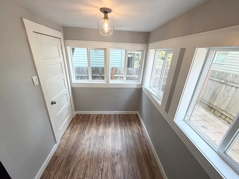 9216 N Portsmouth Ave — Photo 27