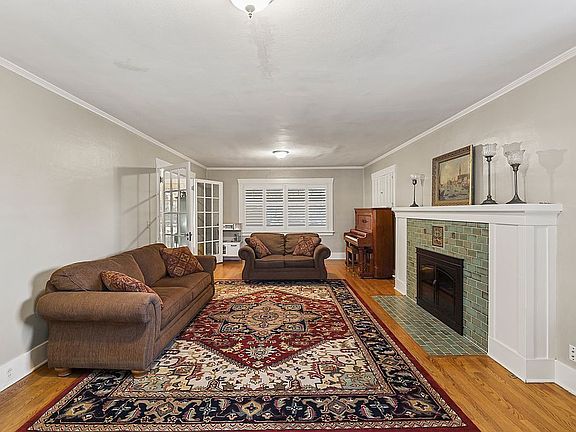 3rd image of 2012 Tieton Dr