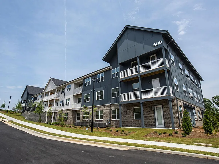 The Laurel at Flowery Branch — Photo 9