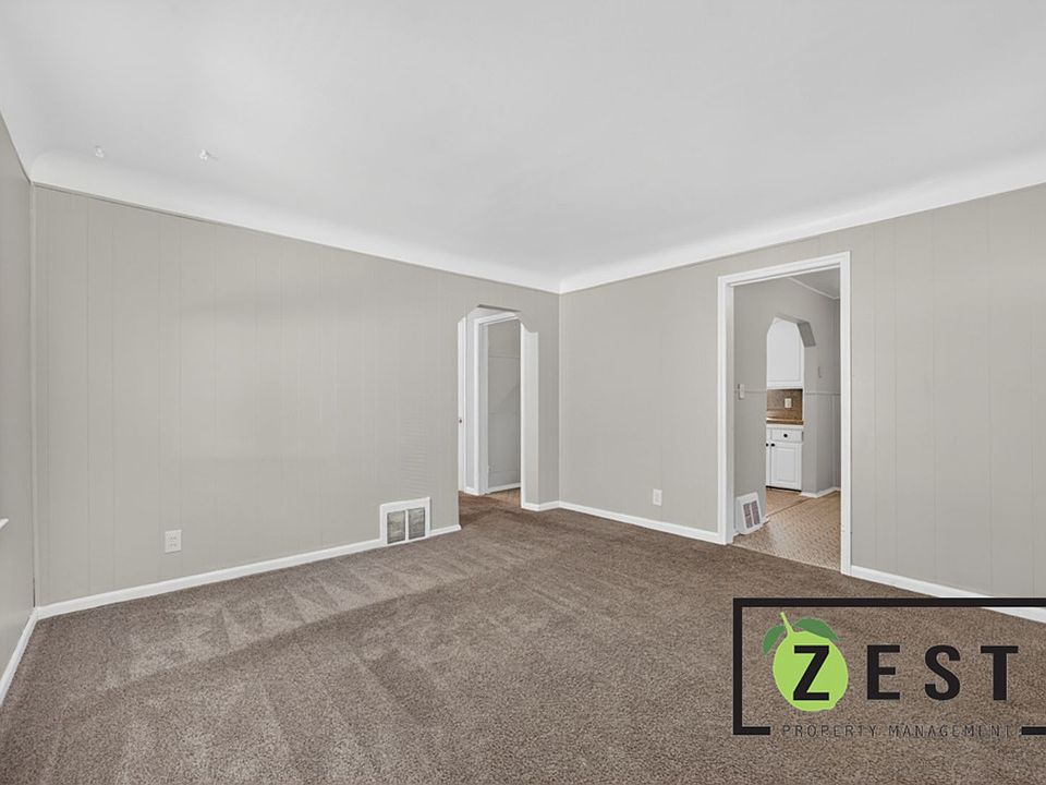 8262 Rosemont Ave, photo 3