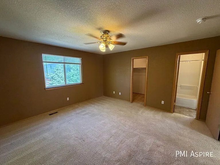 10489 Taylor Ave — Photo 10