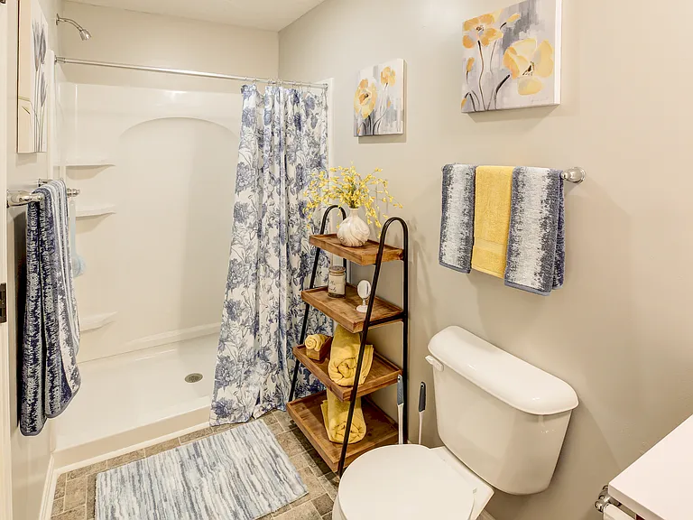 Shelby Oaks Apartments — Photo 5