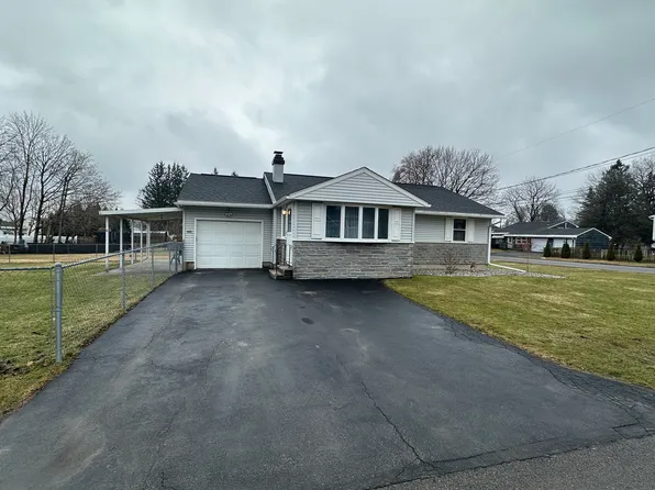 400 Deerfield Dr E, Utica, NY 13502