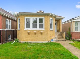 12407 S Racine Ave, Calumet Park, IL 60827