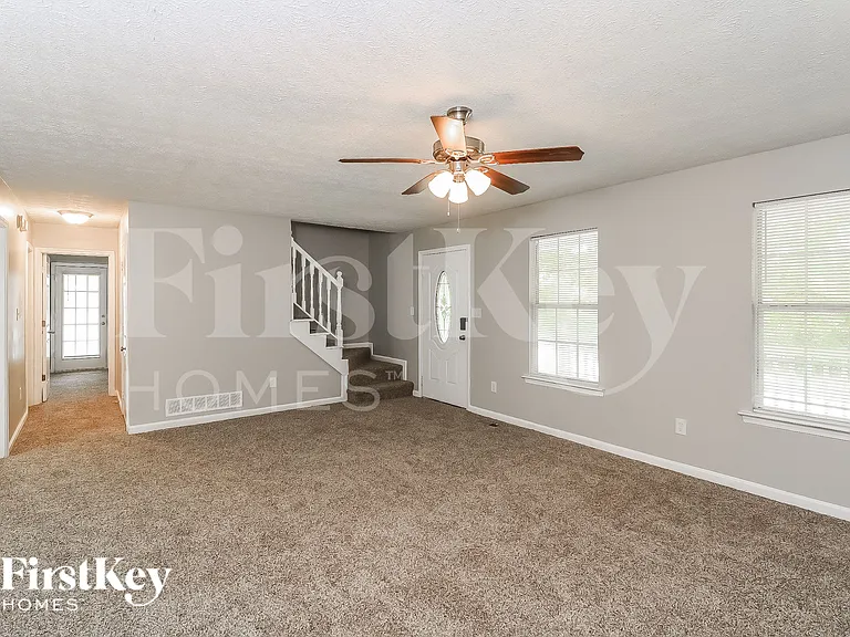95 Glenwood Ct — Photo 5