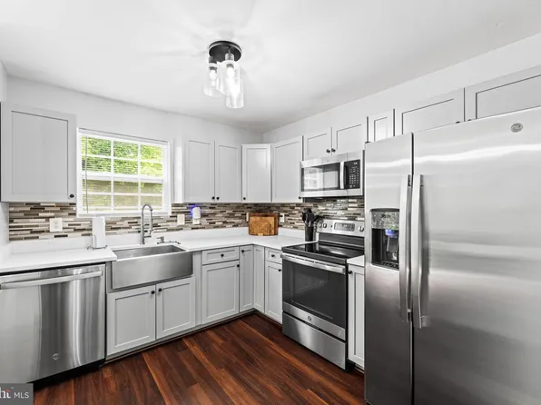 5939 Applegarth Pl, Capitol Heights, MD 20743