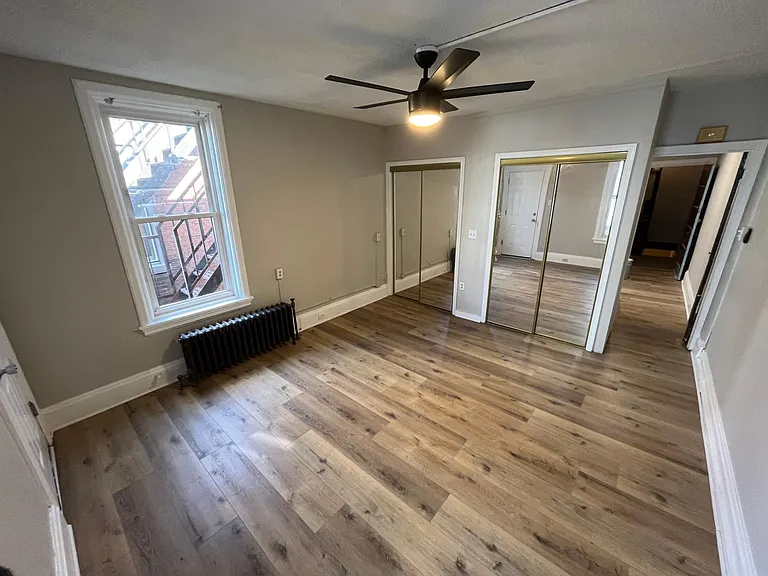 264 Forster St #2R — Photo 6