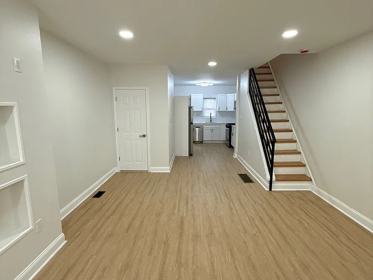 1320 S Myrtlewood St — Photo 11