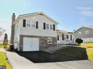 12 Campus Ave, Spring Grove, PA 17362