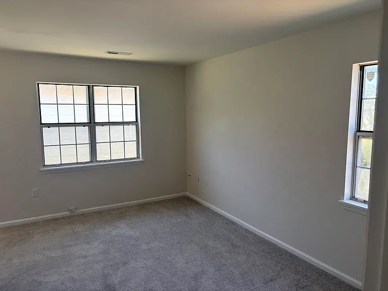 2917 New Town Dr — Photo 7