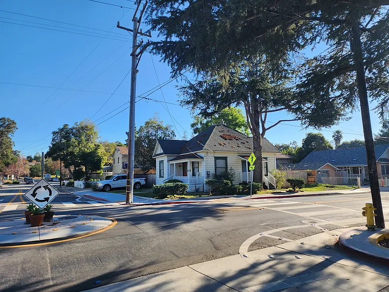 1189 Buchon St — Photo 11