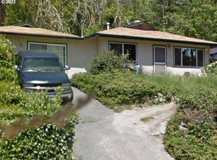 1204 NW Sunset Dr, Grants Pass, OR