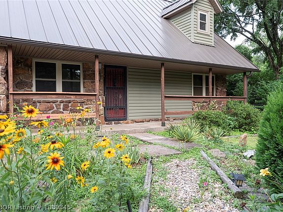 3rd image of 109 Quail Creek Rd